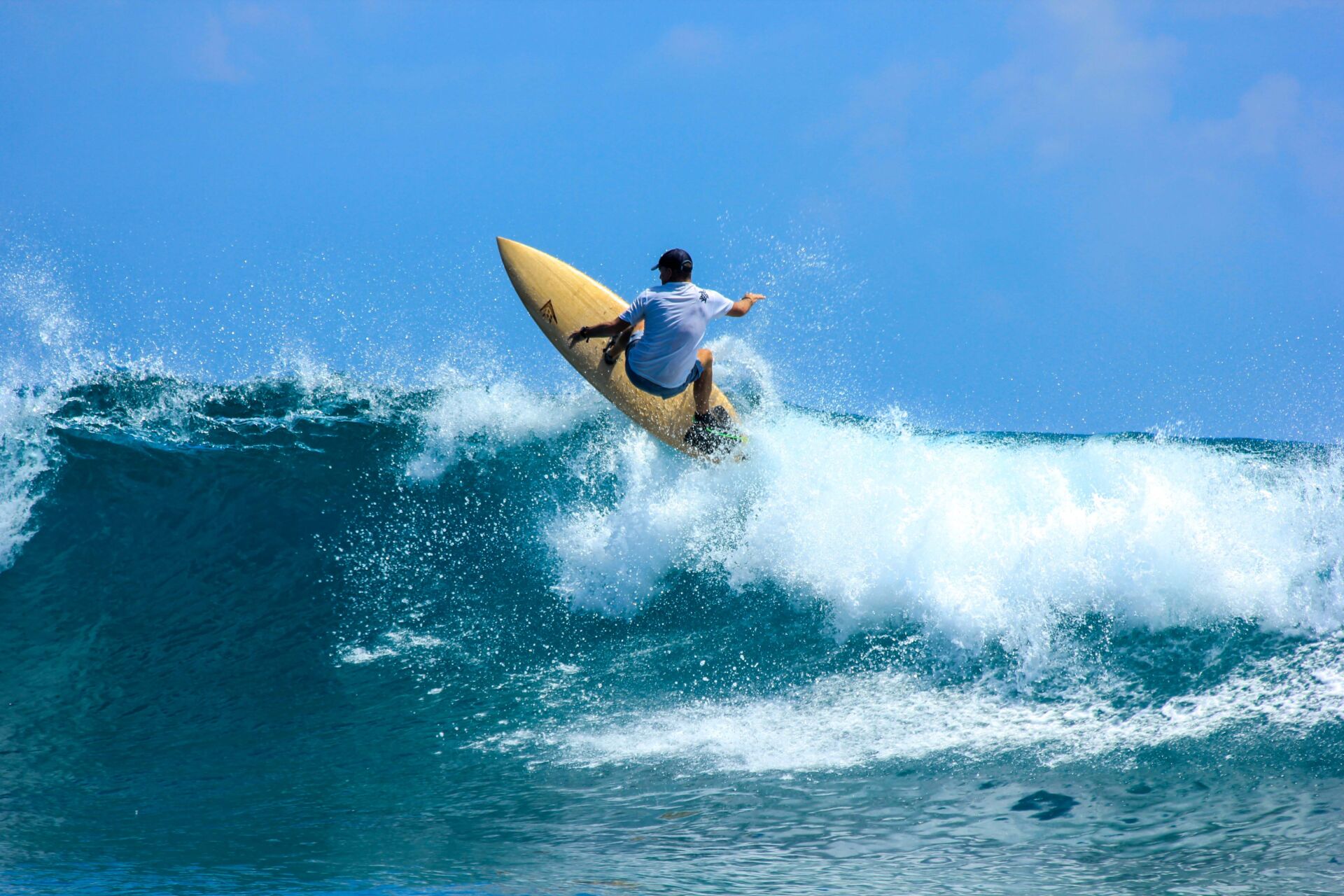 Maldives Surf Resorts
