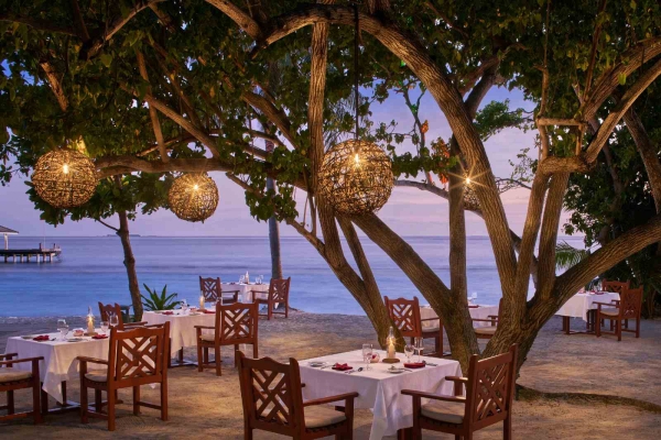 Royal Island Resort