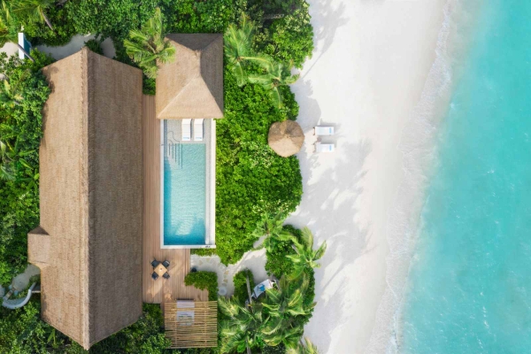 Beach Villa - 4. Two Queen Bedded Grand Beach Villa with Pool
